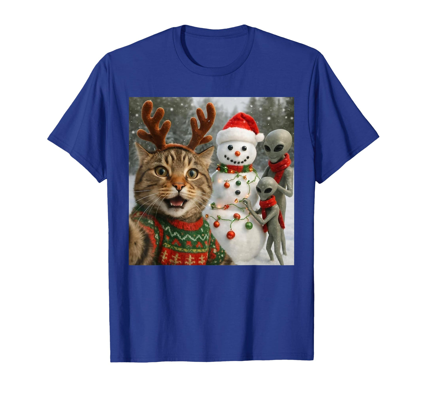 Funny Christmas Cat Selfie with Bigfoot Alien & Snowman T-Shirt