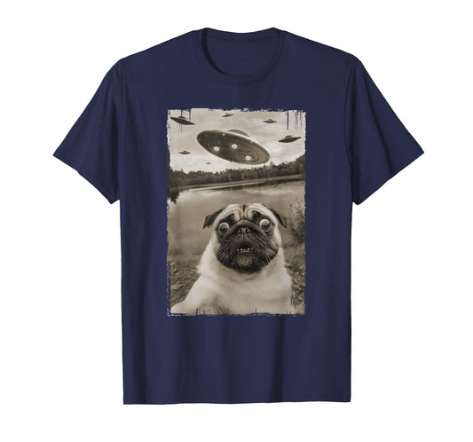 Vintage Pug UFO Encounters - Funny UFO and Pug Selfie T-Shirt