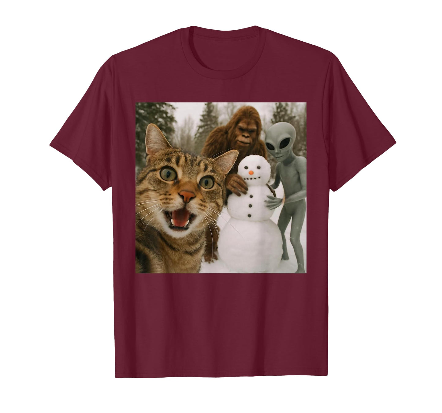 Funny Christmas Cat Selfie with Bigfoot Alien & Snowman T-Shirt