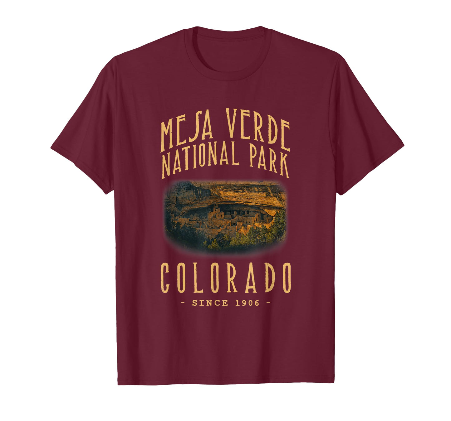 MESA VERDE NATIONAL PARK, COLORADO. CAMPING, HIKER T-Shirt