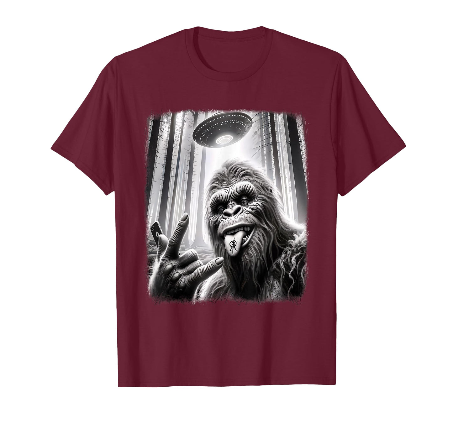 Sasquatch Selfie Big Foot Rock On UFO Alien Funny 0HJXK2 T-Shirt