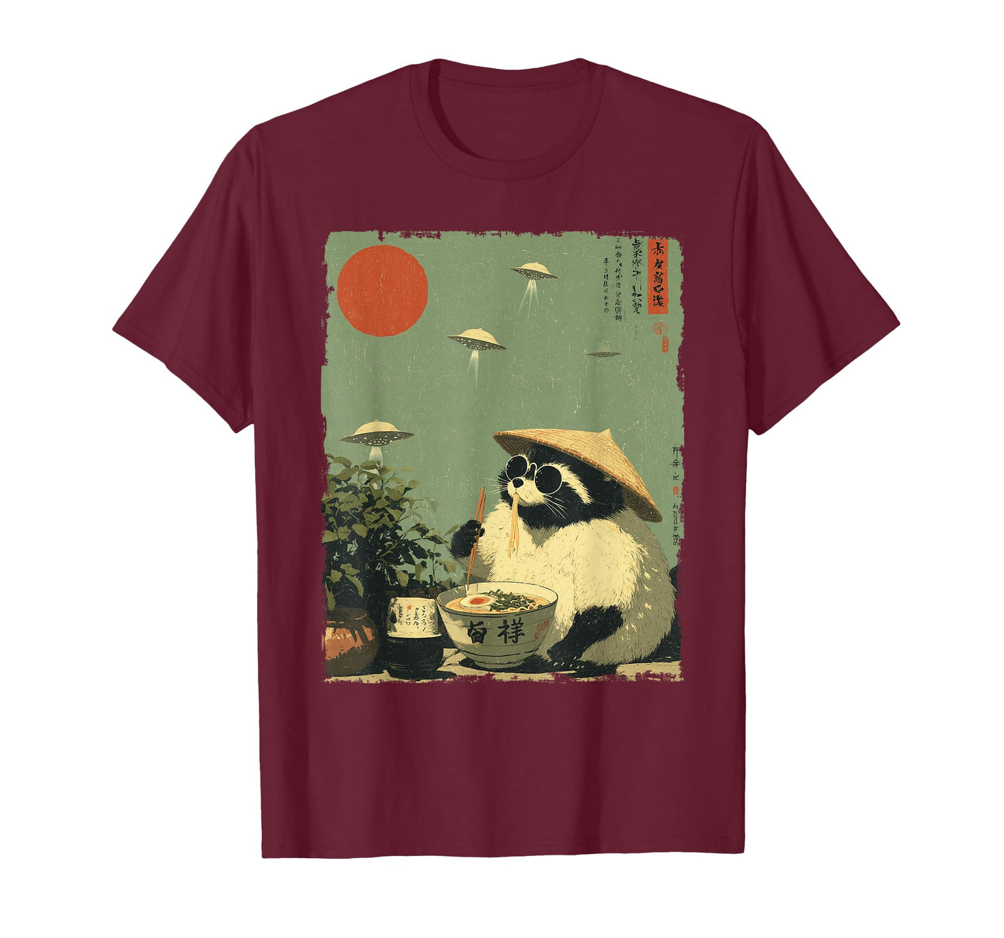 Vintage Retro Japanese Raccoon Ramen Alien Funny Racoon T-Shirt