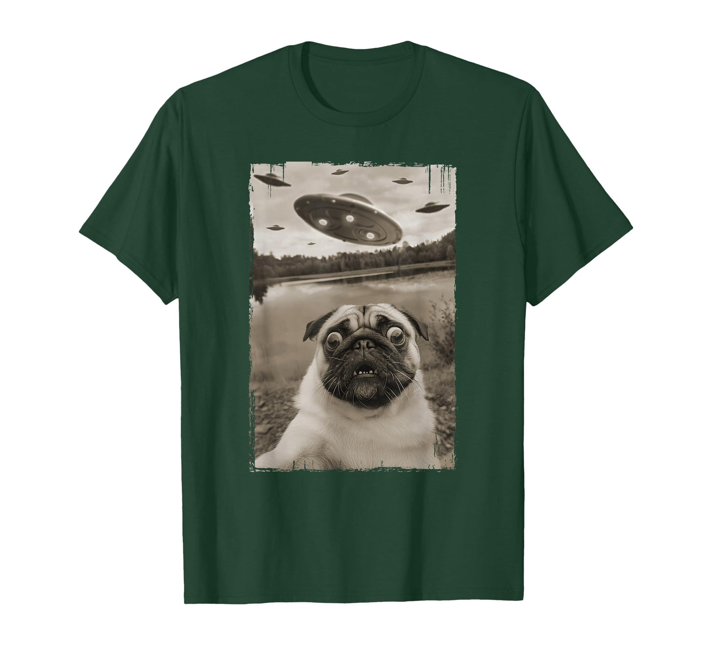 Vintage Pug UFO Encounters - Funny UFO and Pug Selfie T-Shirt