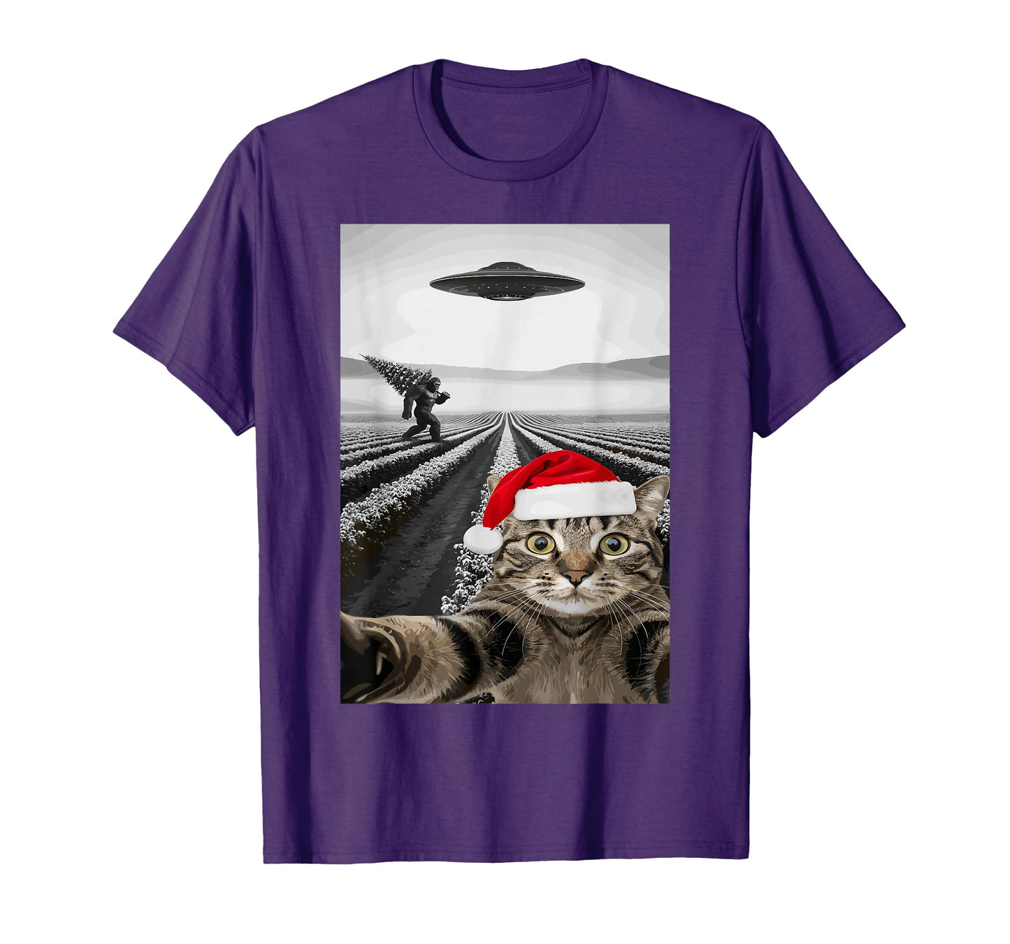 Christmas Cat Selfie Bigfoot UFO Funny Holiday Design T-Shirt