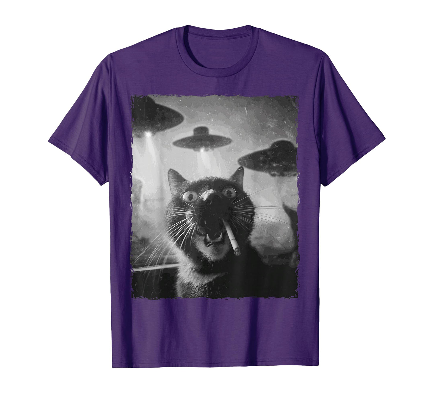 Funny Graphic Cat smoking UFOs Funny T-Shirt