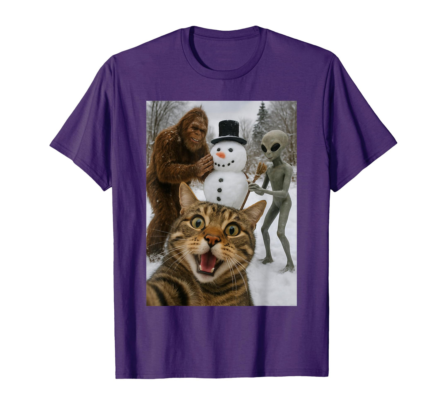 Funny Christmas Cat Selfie with Bigfoot Alien & Snowman T-Shirt