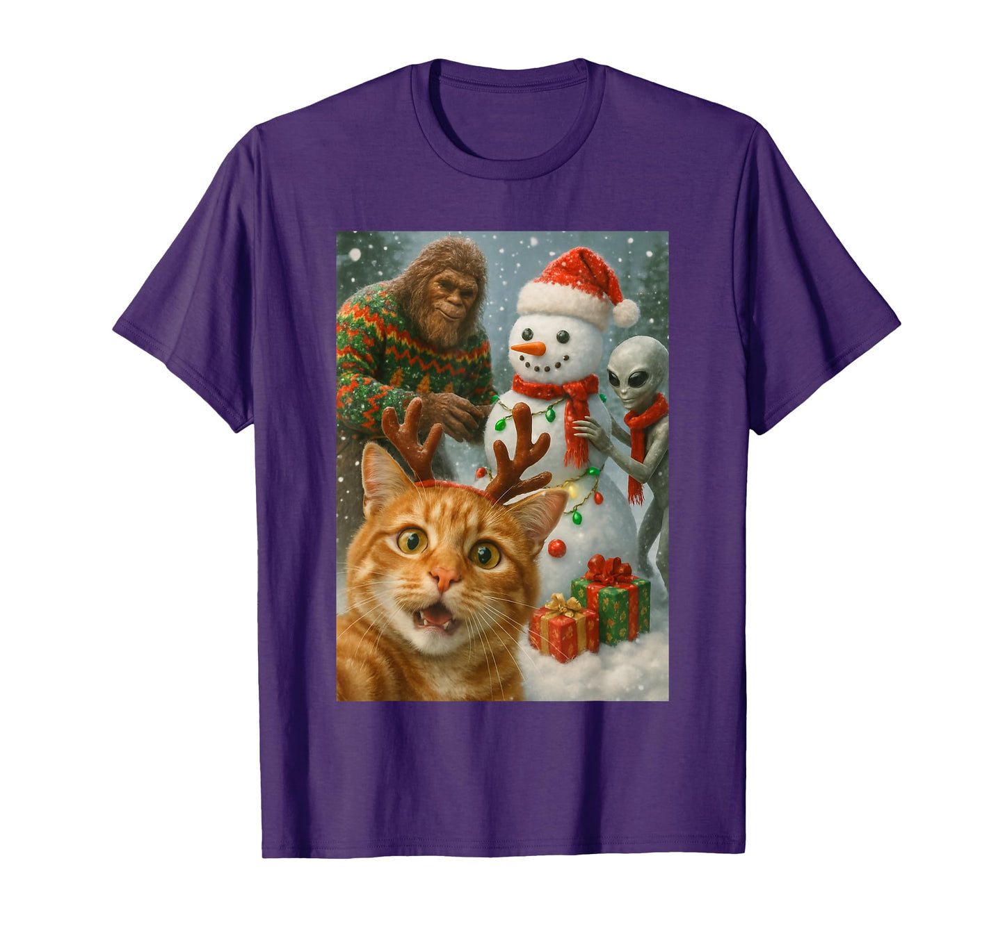 Funny Christmas Cat Selfie with Bigfoot Alien & Snowman T-Shirt