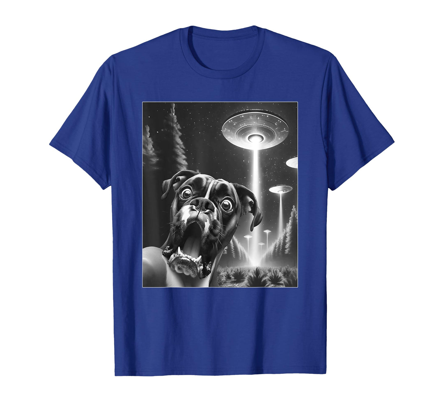 Funny Boxer Dog Alien UFO Taking a Selfie Dog Mom Dad Men Women Girls Kids T-Shirt