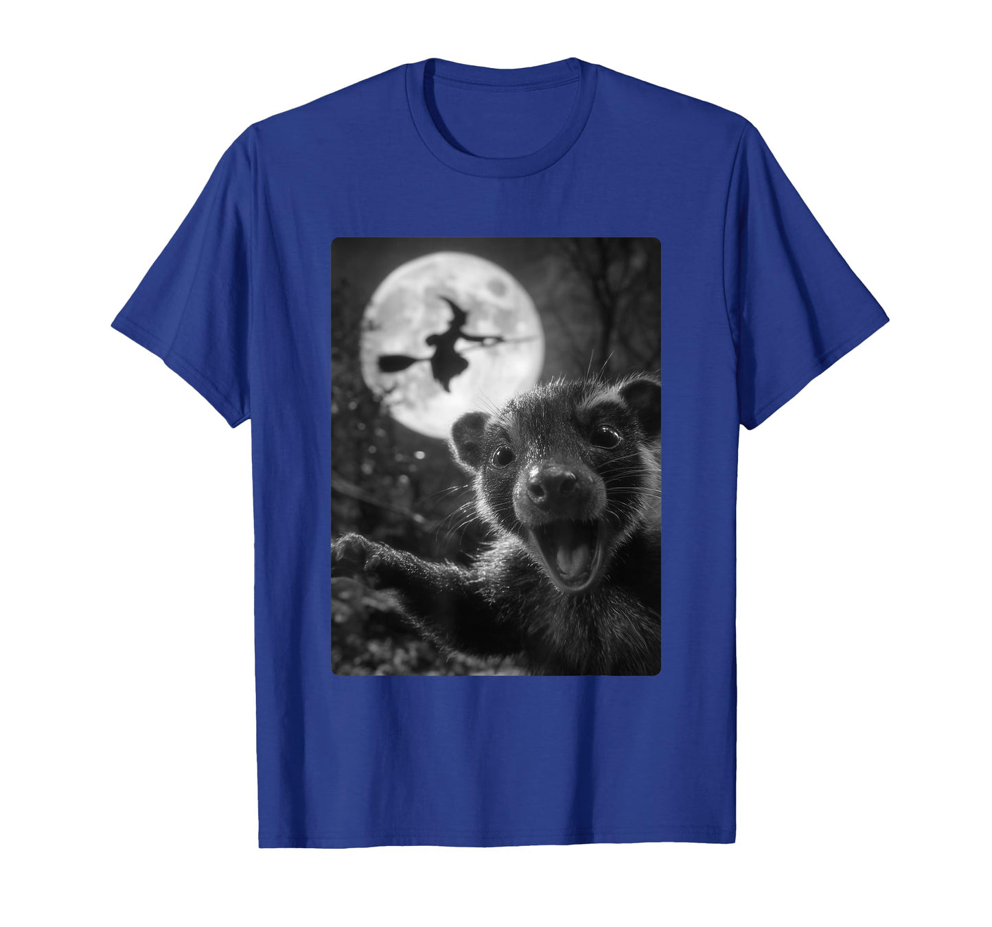 Funny Skunk Selfie Full Moon Flying Witch Forest Halloween T-Shirt