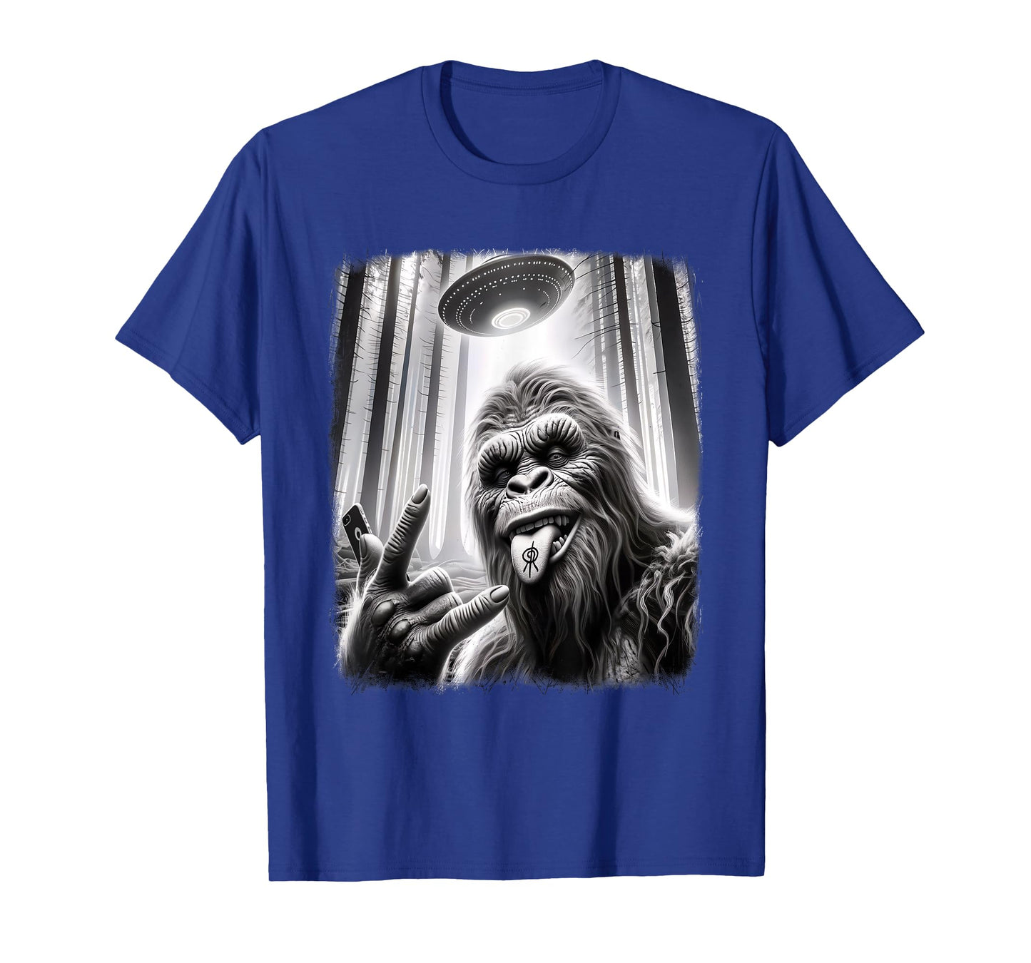 Sasquatch Selfie Big Foot Rock On UFO Alien Funny 0HJXK2 T-Shirt