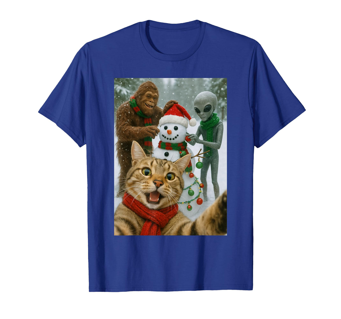 Funny Christmas Cat Selfie with Bigfoot Alien & Snowman T-Shirt