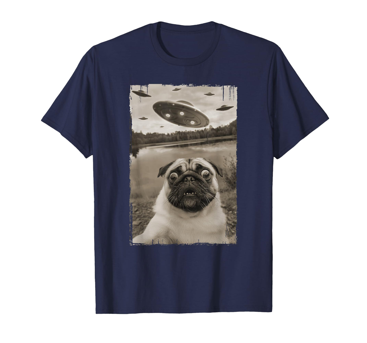 Vintage Pug UFO Encounters - Funny UFO and Pug Selfie T-Shirt
