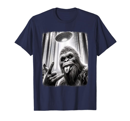 Sasquatch Selfie Big Foot Rock On UFO Alien Funny 0HJXK2 T-Shirt