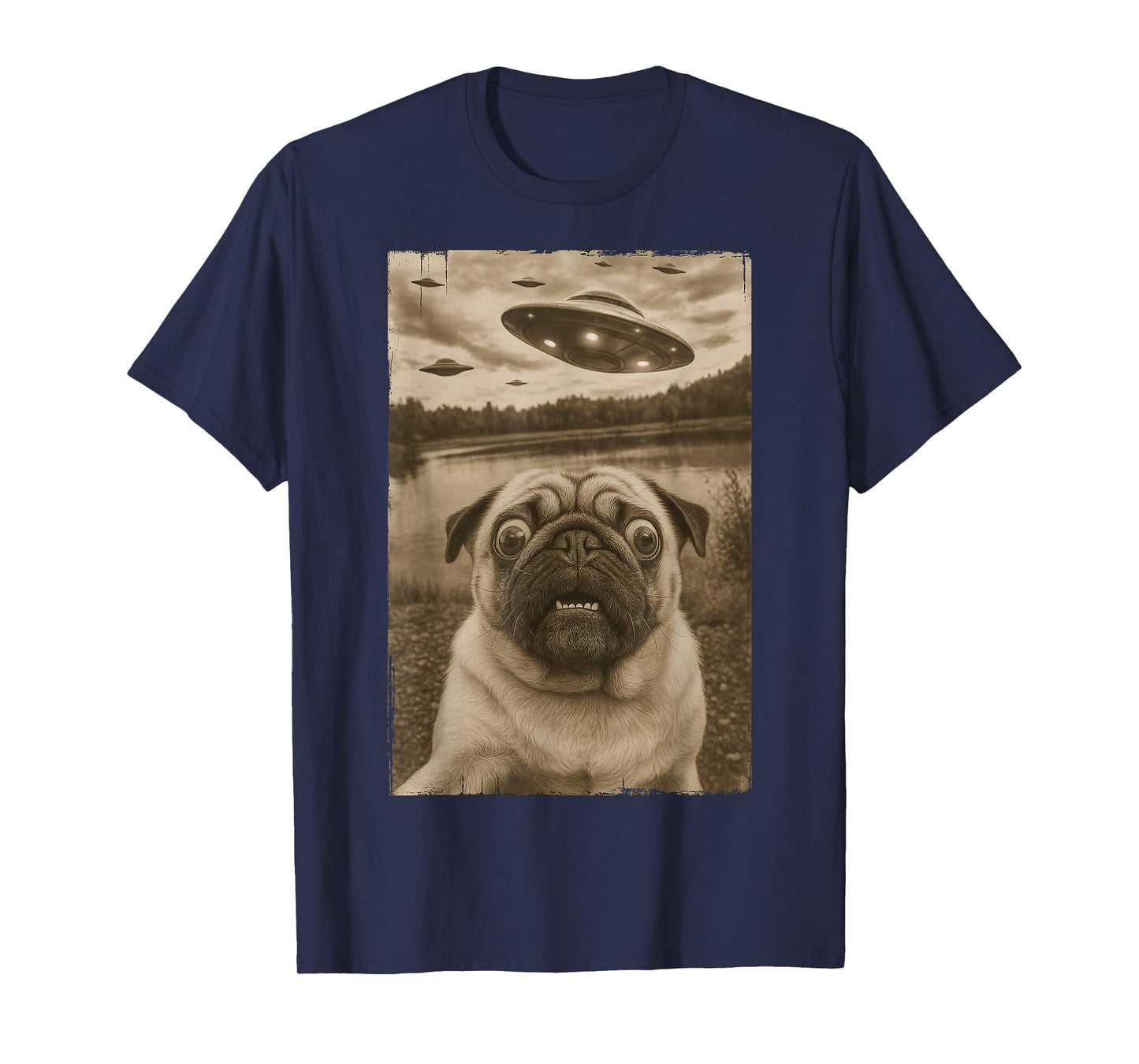 Vintage Pug UFO Encounters - Funny UFO and Pug Selfie T-Shirt