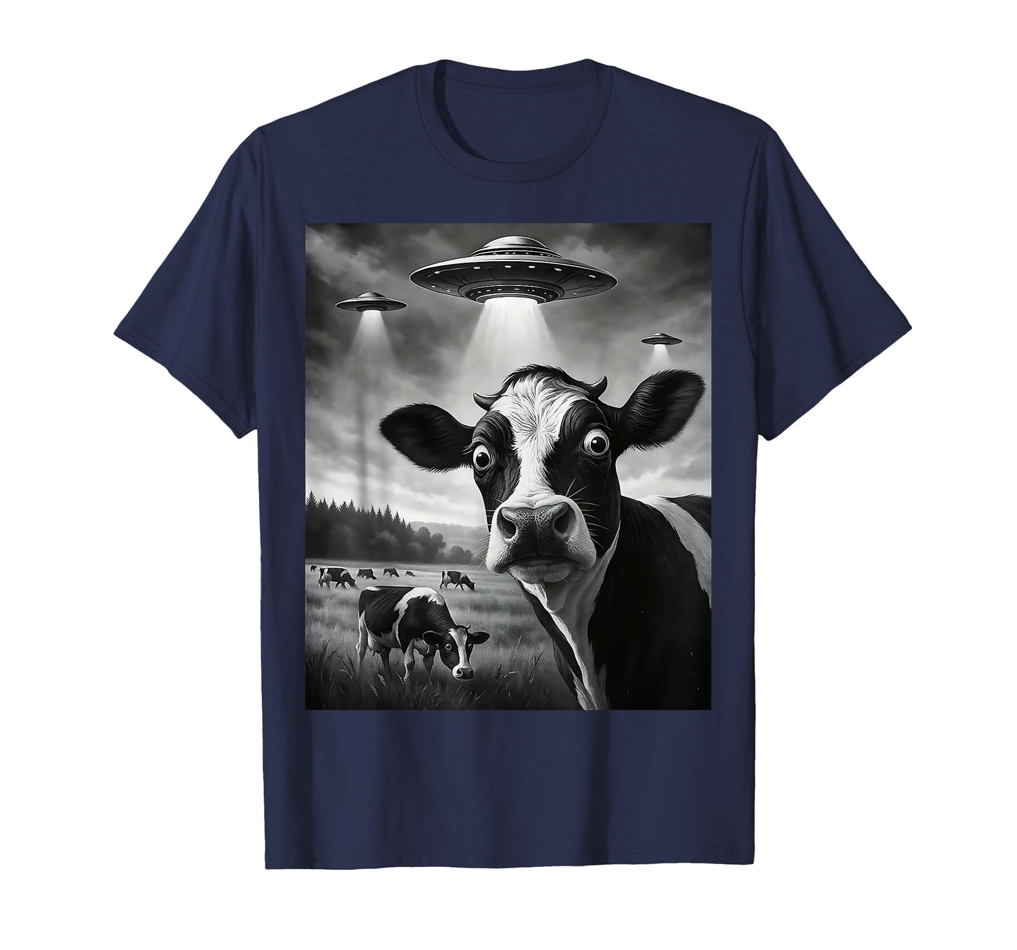 Funny Cow Selfie UFO Alien Humor Vintage Print Art Design T-Shirt
