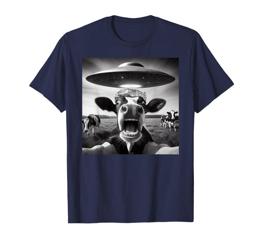 Funny Cow Abduction By UFO Selfie - Hilarious Alien Meme T-Shirt