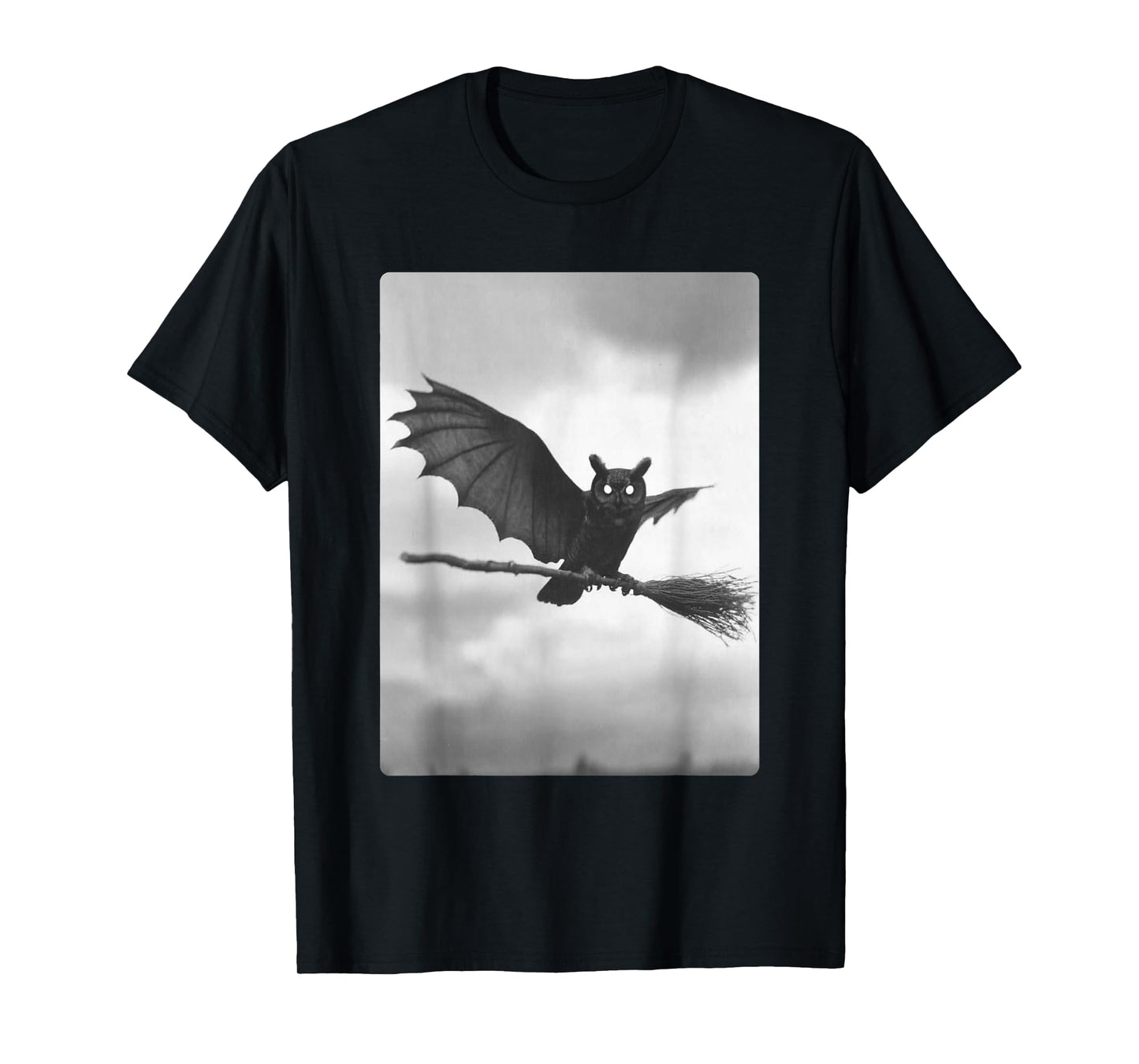 Gothic Owl Witch Broom Bat Wings Spooky Halloween Animal T-Shirt