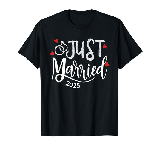 Just Married 2025 - Bride & Groom Wedding Rings & Hearts T-Shirt