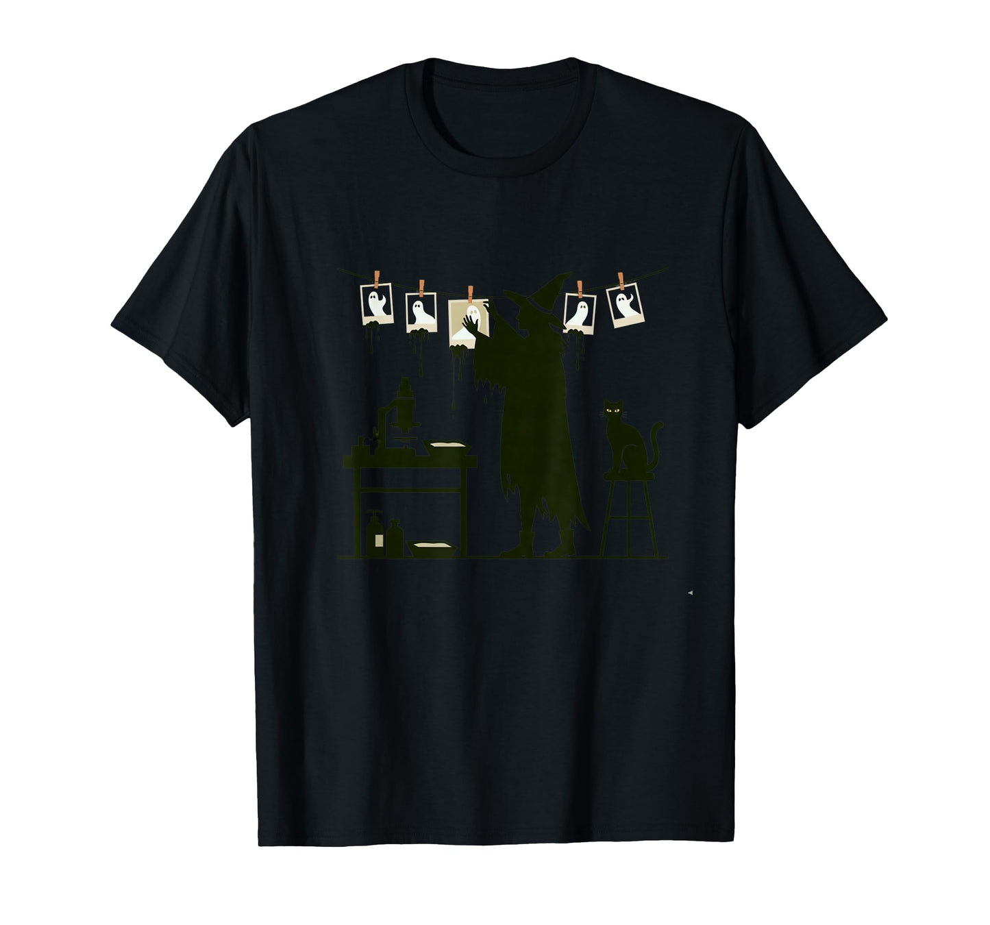 Funny Witch Photographer Ghost Haunted Photography Halloween T-Shirt
