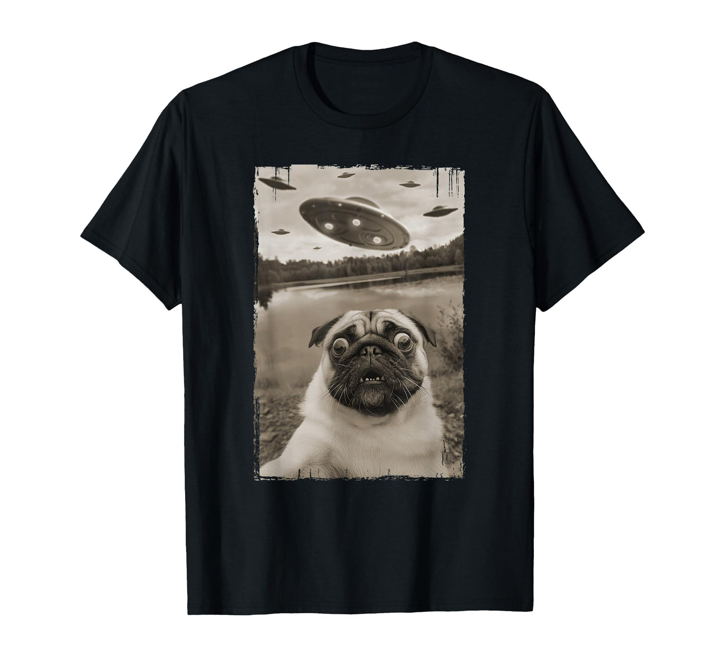 Vintage Pug UFO Encounters - Funny UFO and Pug Selfie T-Shirt