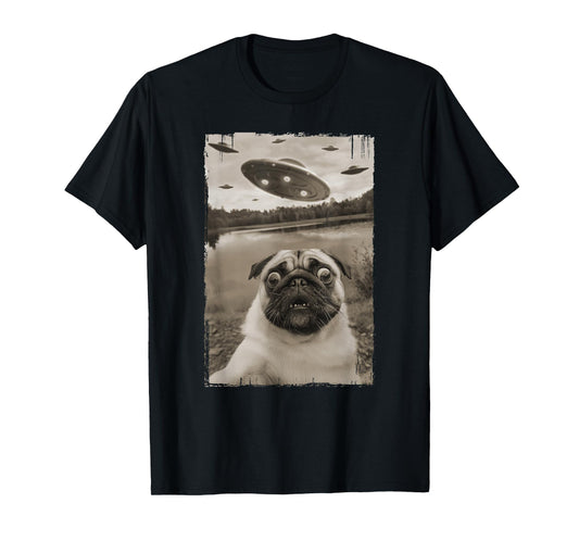 Vintage Pug UFO Encounters - Funny UFO and Pug Selfie T-Shirt