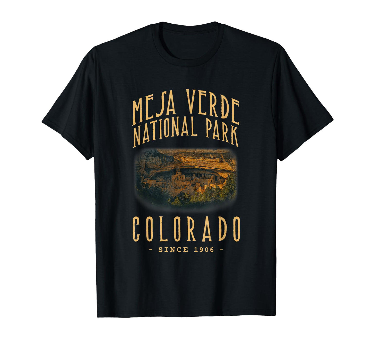 MESA VERDE NATIONAL PARK, COLORADO. CAMPING, HIKER T-Shirt