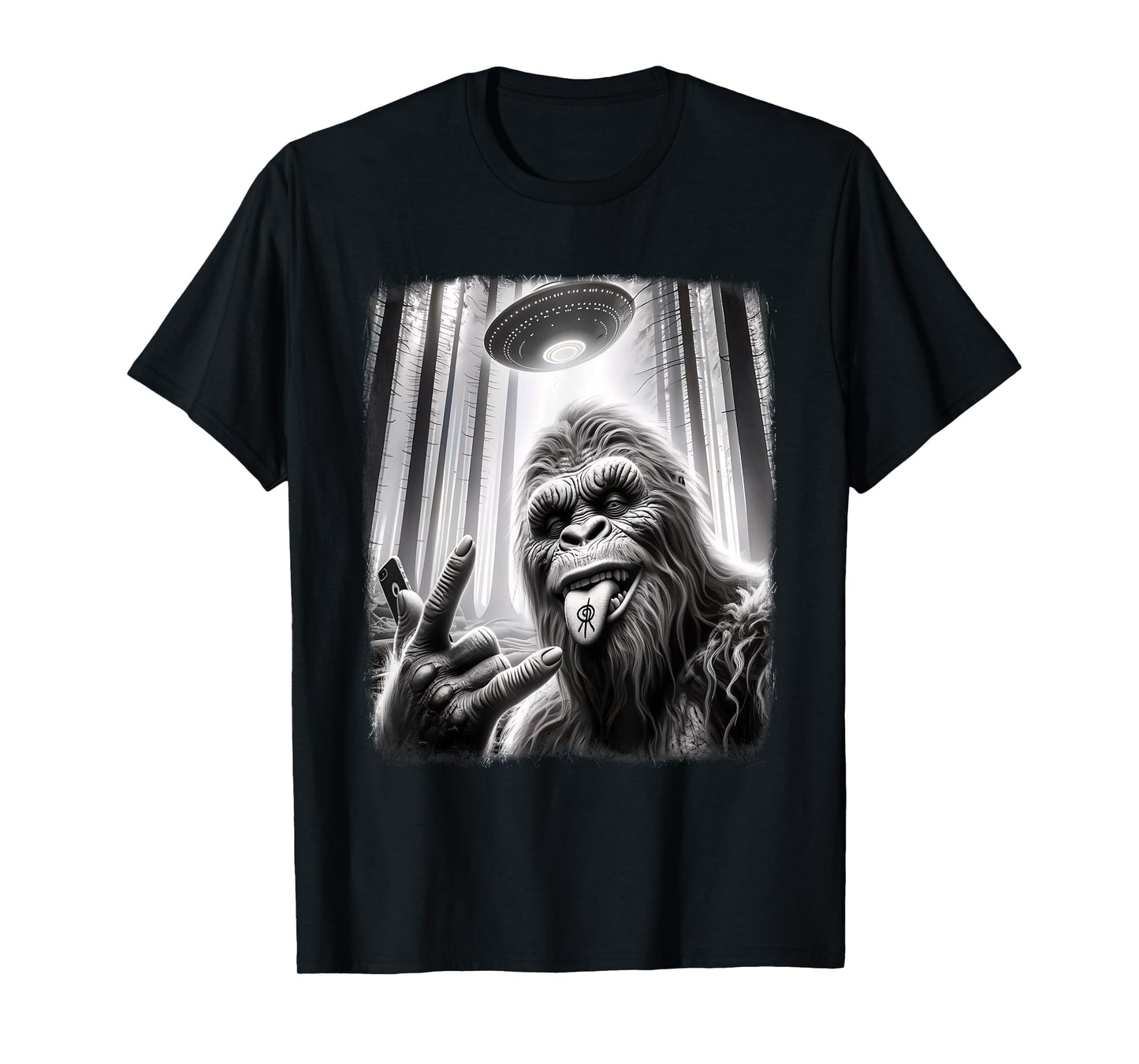 Sasquatch Selfie Big Foot Rock On UFO Alien Funny 0HJXK2 T-Shirt