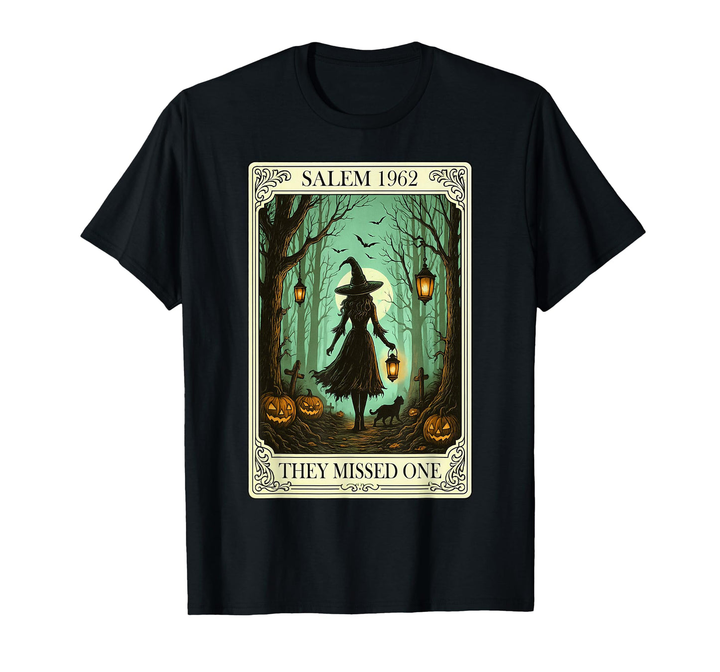 Salem 1692 Halloween Witch They Missed One Tarot Card Men T-Shirt